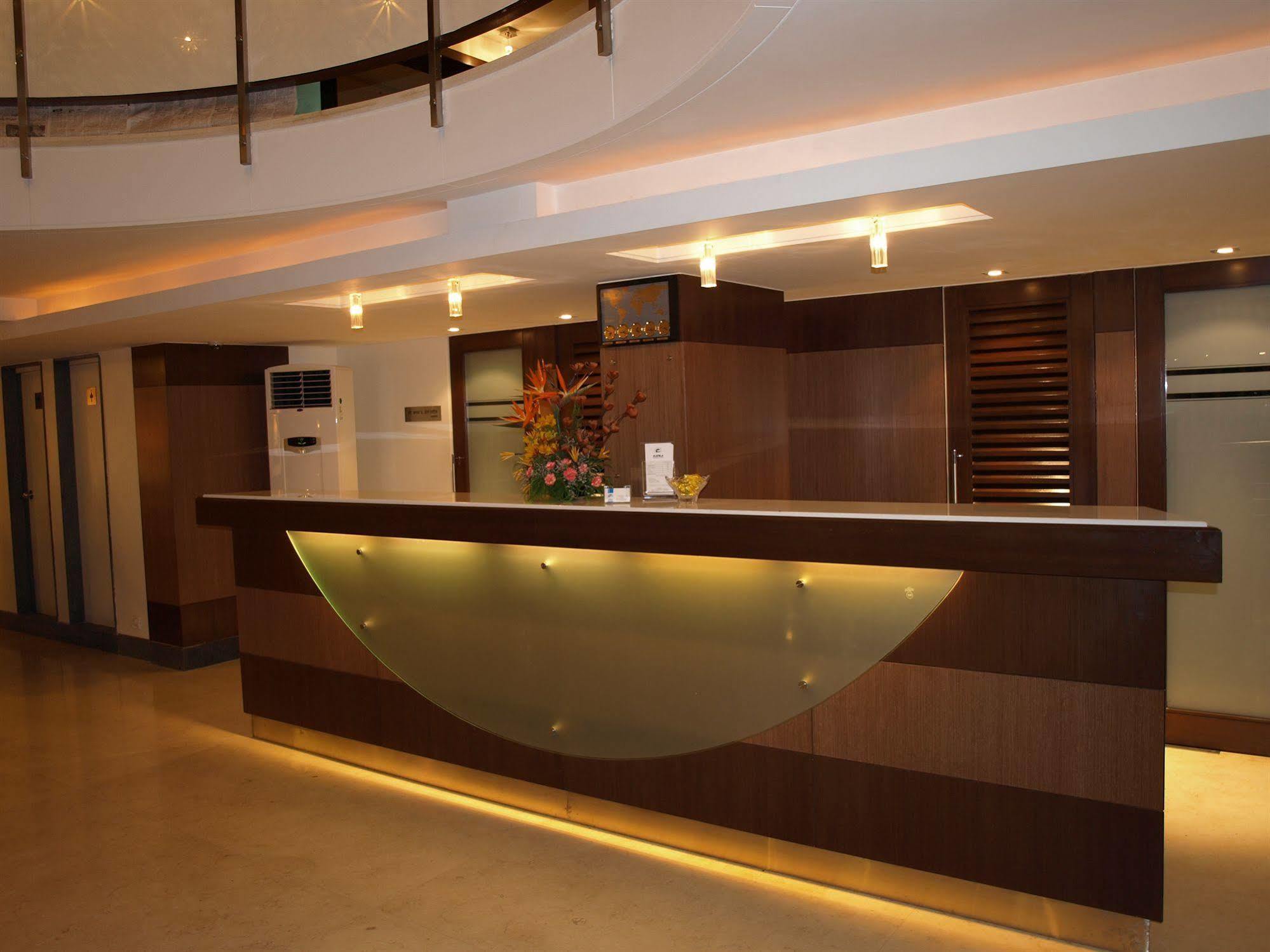Kapila Business Hotel Pune Exterior foto
